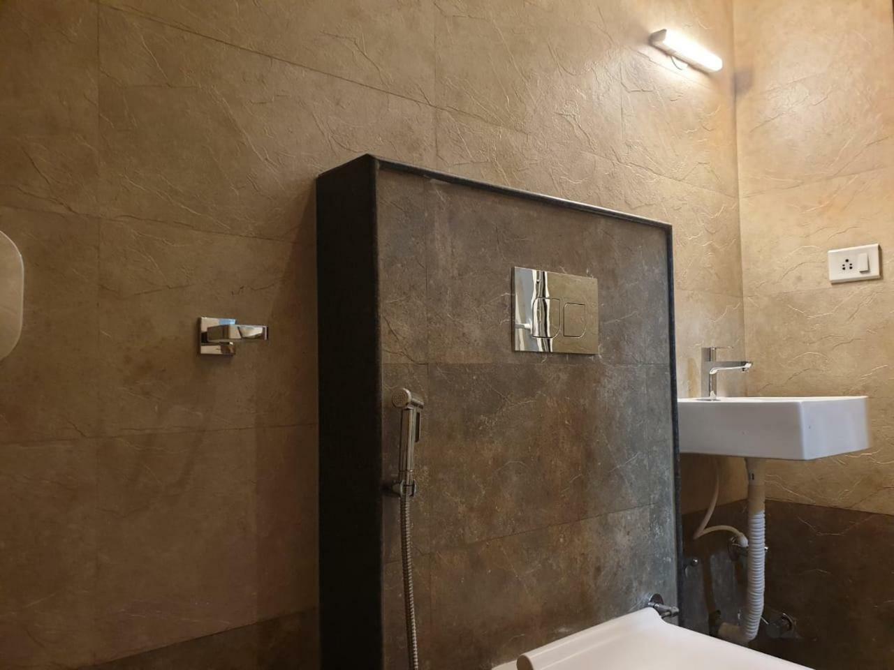 The Rooftop Cabana, A Homestay 布巴内什瓦尔 外观 照片